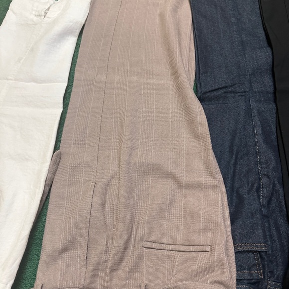 Six Pair Ladies Size 6 Dress Pants - Black, Navy, Gray, Beige - Picture 9 of 11